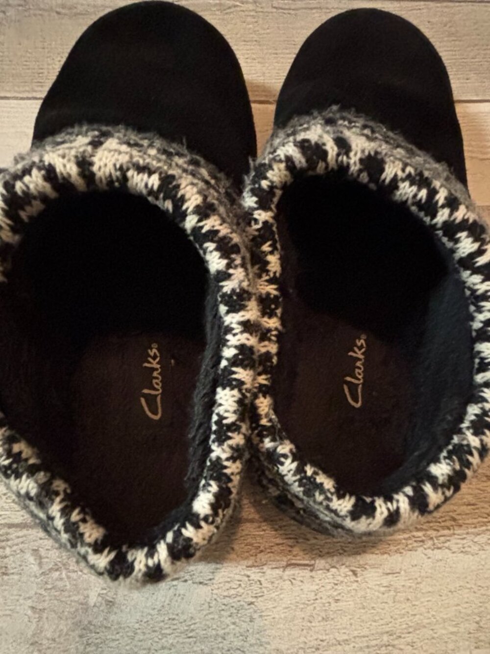 Clarks Black & Cream Knit-Lined Slippers – Women’s Size 10M - Picture 7 of 7